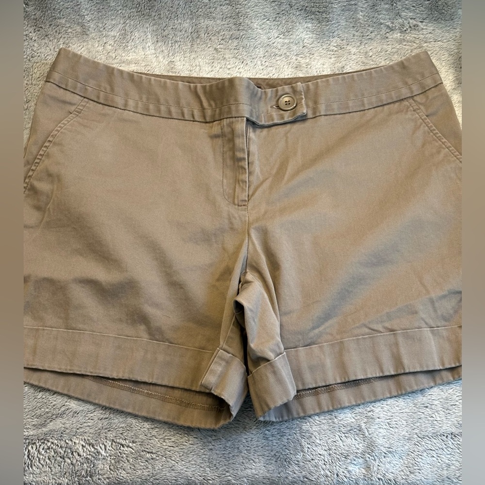Outback Red Khaki Shorts, size 10.